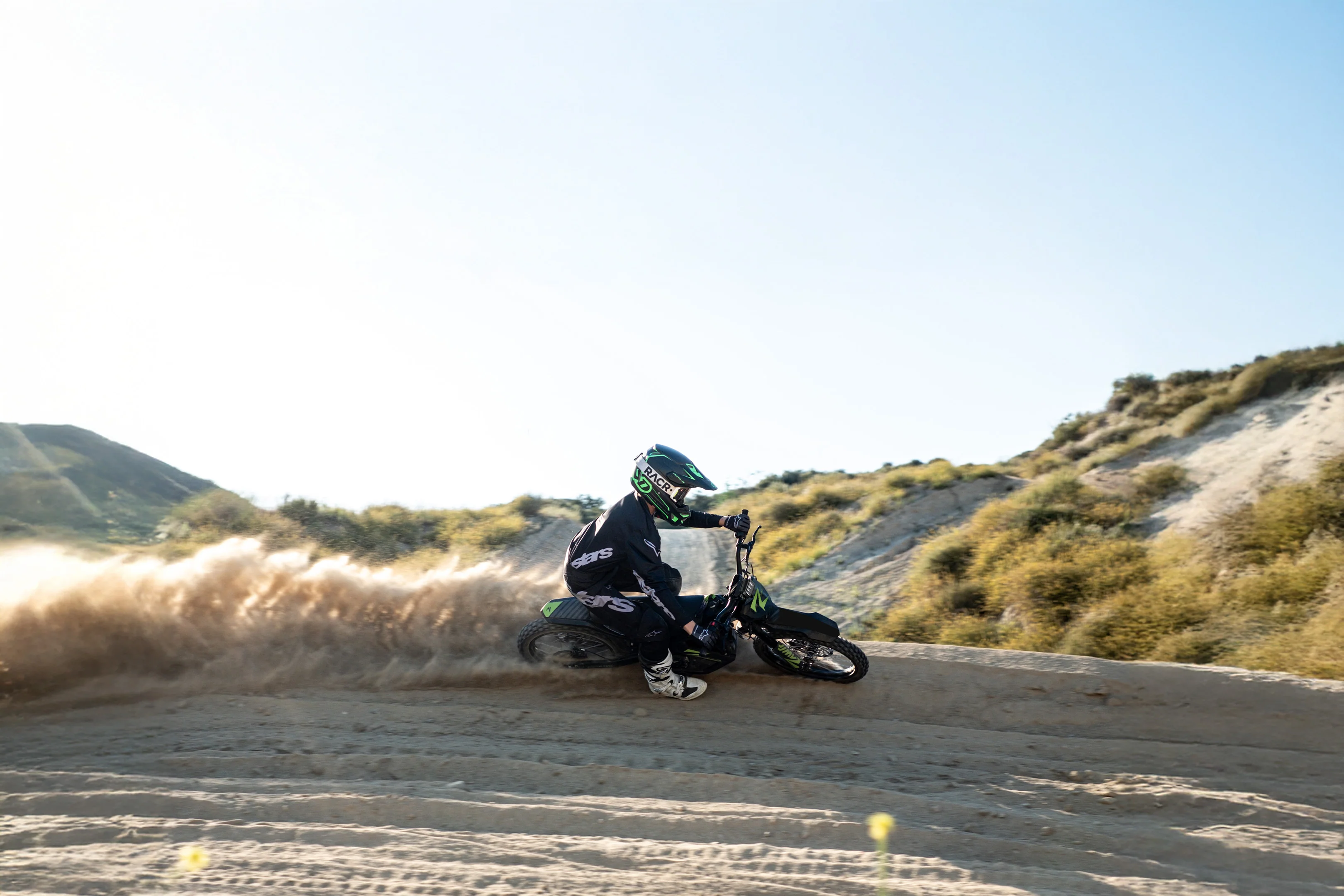 RAWRR Mantis X PRO | 72V 35AH 15KW 65MPH | Off-Road Electric Dirt Bike - Image 34